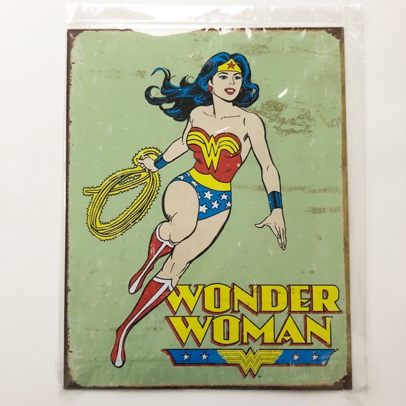 Wonder Woman Marvel Retro Metal Sign Wall Art 16x12.5 Justice League Made in USA - Picture 1 of 8